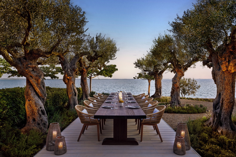 Tiara Holidays - Ikos Olivia ouzo restaurant